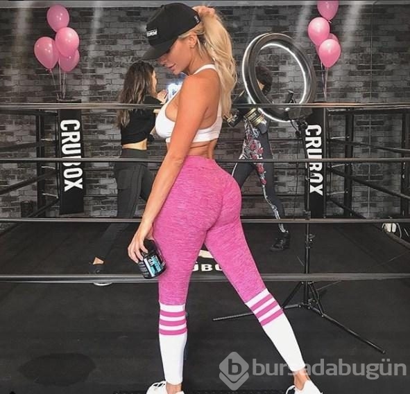 Lindsey Pelas sevgilisinden ayrıldı