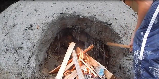 Kendi fırınını kendi yaptı! 

