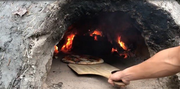Kendi fırınını kendi yaptı! 

