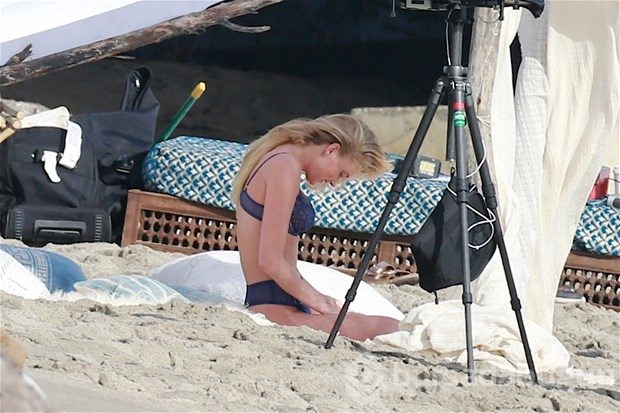 Elsa Hosk nefes kesti!