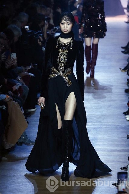 Paris moda haftası'nda feminizm rüzgarı!
