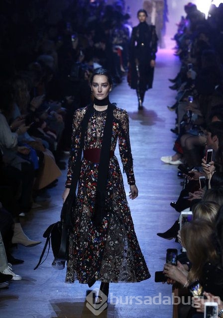 Paris moda haftası'nda feminizm rüzgarı!