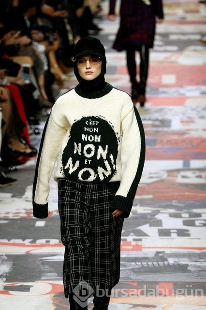 Paris moda haftası'nda feminizm rüzgarı!