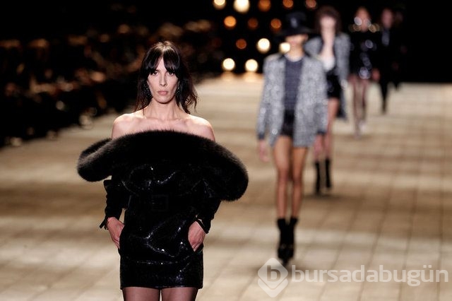 Paris moda haftası'nda feminizm rüzgarı!