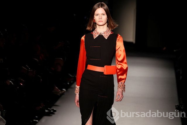 Paris moda haftası'nda feminizm rüzgarı!