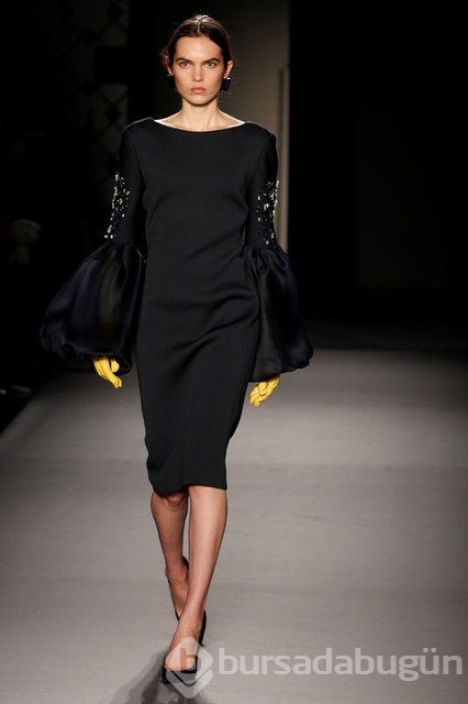 Paris moda haftası'nda feminizm rüzgarı!