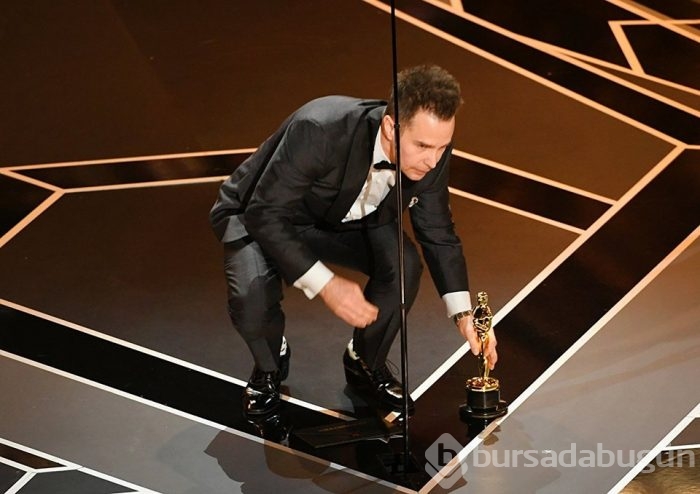 Oscar gecesinde objektiflere takılanlar
