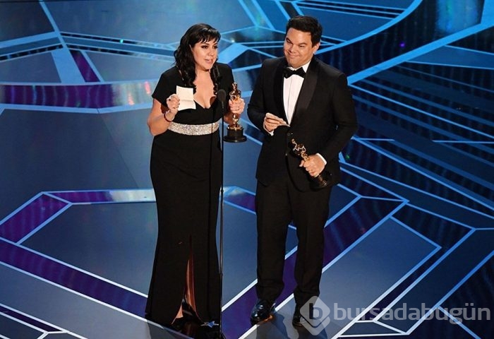 Oscar gecesinde objektiflere takılanlar

