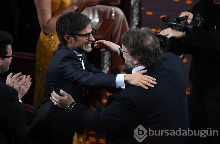 Oscar gecesinde objektiflere takılanlar
