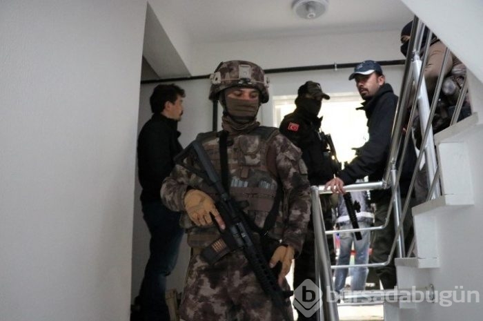 Filmleri aratmayan uyuşturucu operasyonu