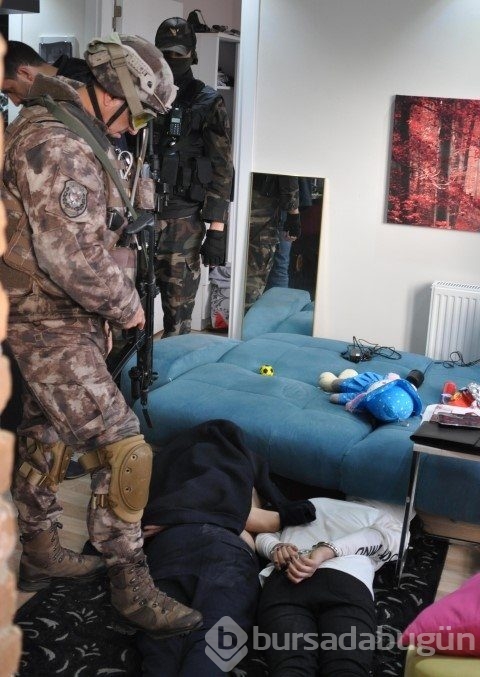 Filmleri aratmayan uyuşturucu operasyonu