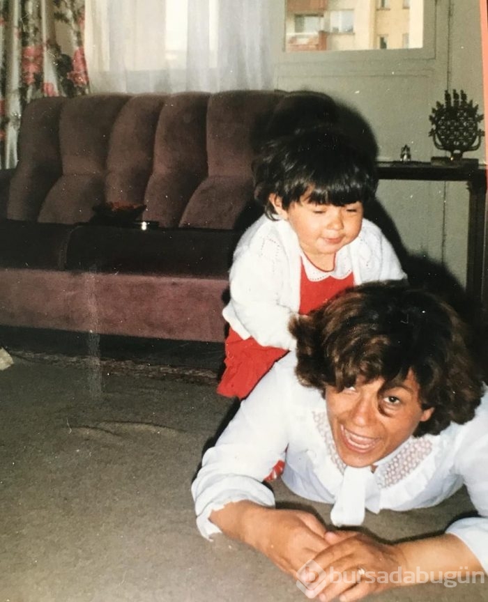 Ünlü isimler Dünya Kadınlar Günü'nü bu mesajlarla kutladı 