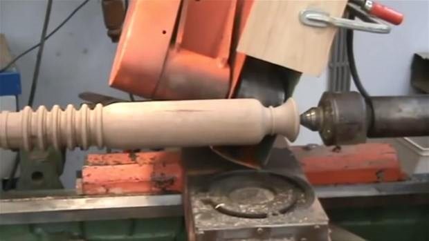 Ağaçtan sanat eseri yaptı!