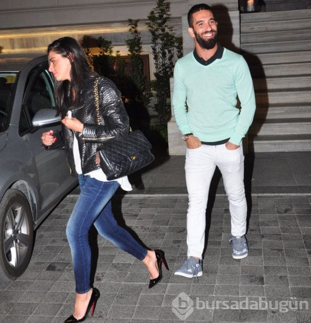 Arda Turan'dan düğün açıklaması 