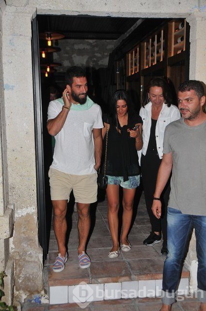 Arda Turan'dan düğün açıklaması 