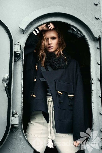 Victoria's Secret meleği Josephine Skriver nefes kesti!