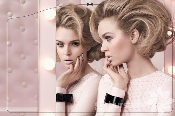 Victoria's Secret meleği Josephine Skriver nefes kesti!