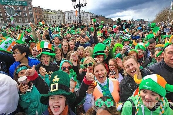 İrlanda'nın St. Patrick's Day Festivali'nden renkli anlar