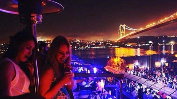 İhtişamlı hayatlarıyla Rich Kids Of Istanbul (İstanbul'un zengin çocukları)