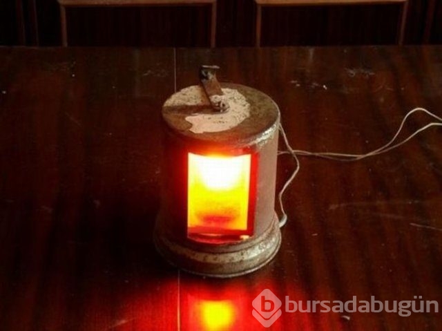 50 yıllık çantanın içinden çıkanlar şaşkına çevirdi 