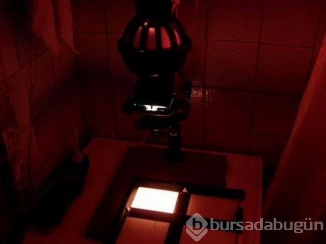 50 yıllık çantanın içinden çıkanlar şaşkına çevirdi 