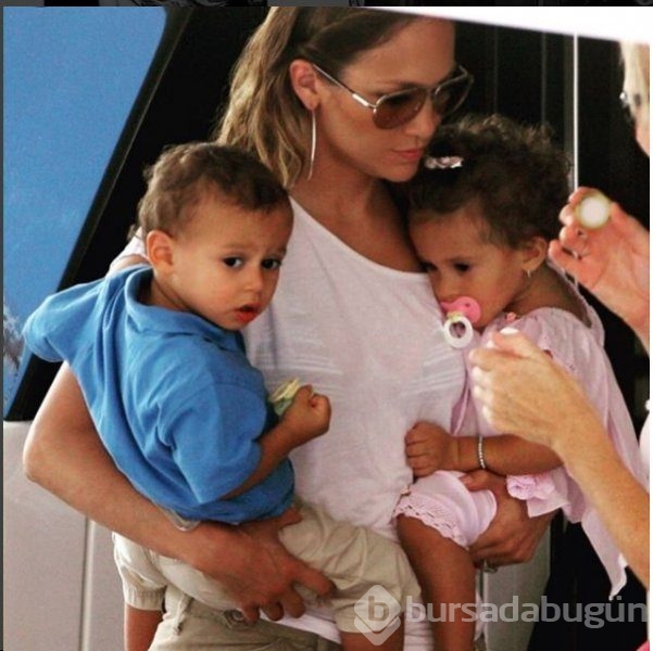 Jennifer Lopez genç kızlara taş çıkarıyor
