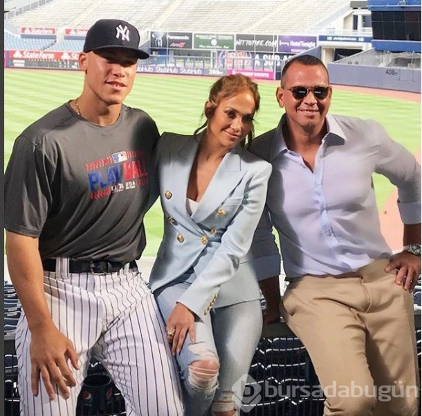 Jennifer Lopez genç kızlara taş çıkarıyor
