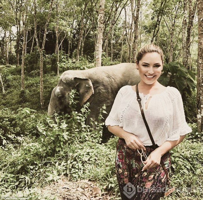 Kelly Brook'un Tayland gezisinden fotoğraflar!