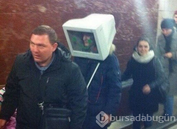 Metroya bu halde bindiler!