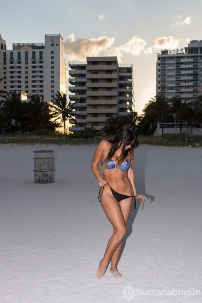Claudia Romani'den garip hareketler 