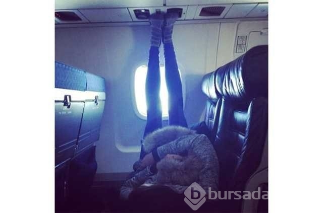 Hosteslerden yolcuları utandıracak paylaşımlar