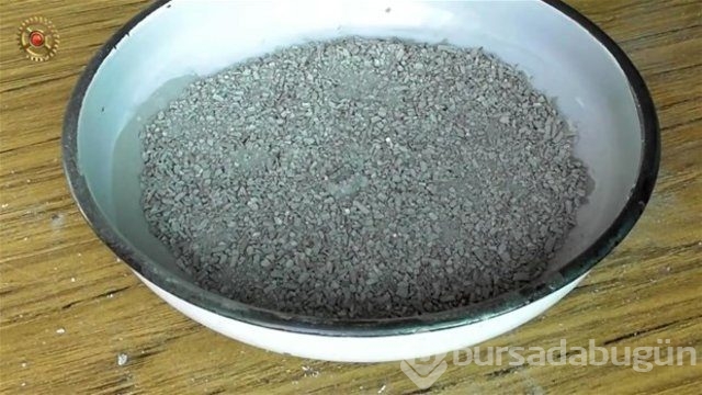 42 bin kibritten yaptığı küreyi ateşe verdi!
