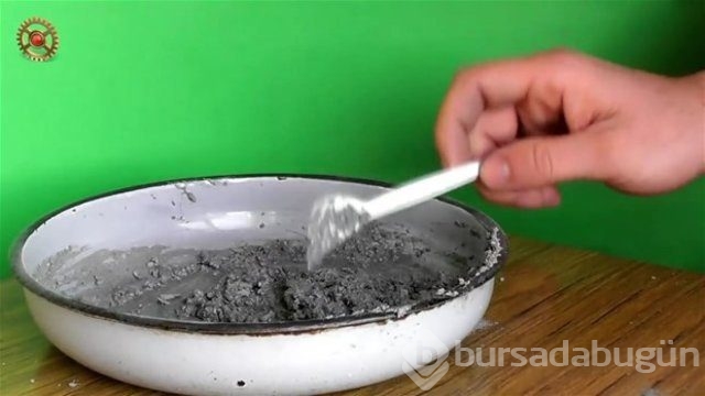 42 bin kibritten yaptığı küreyi ateşe verdi!
