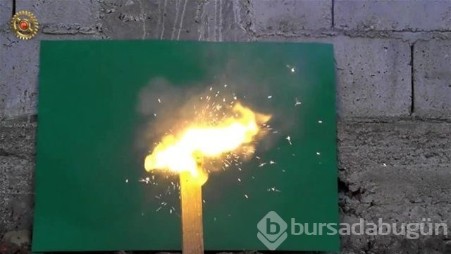42 bin kibritten yaptığı küreyi ateşe verdi!
