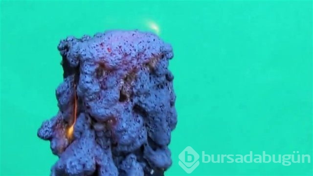 42 bin kibritten yaptığı küreyi ateşe verdi!
