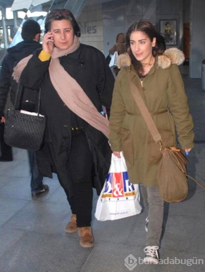 Annesinin en büyük destekçisi Hazal!