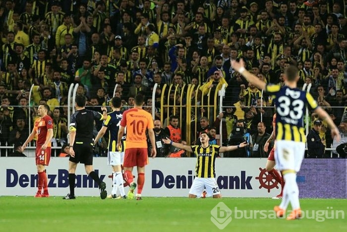 Fenerbahçe-Galatasaray derbisinden kareler
