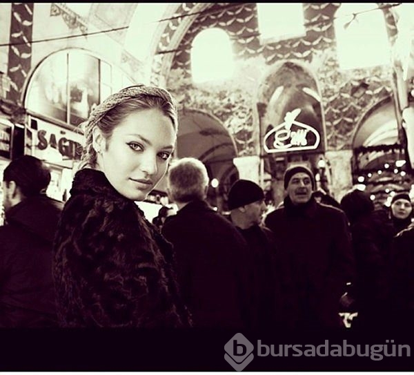 Candice Swanepoel insagram paylaşımlarından servet kazanıyor!
