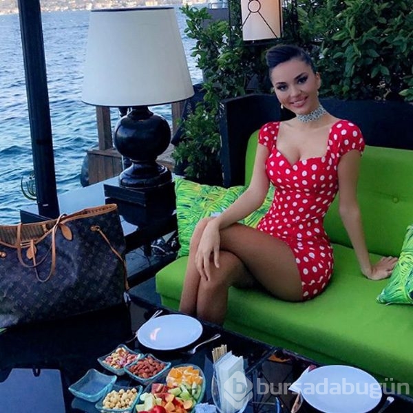 Cansu Taşkın öyle bir fotoğraf paylaştı ki rezil oldu!