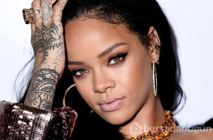 Rihanna'dan Snapchat'i kullanmayın çağrısı! 