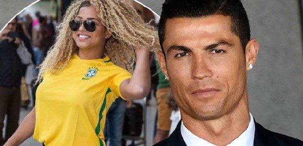 Miss bumbum yıldız futbolcuya dava açıyor!