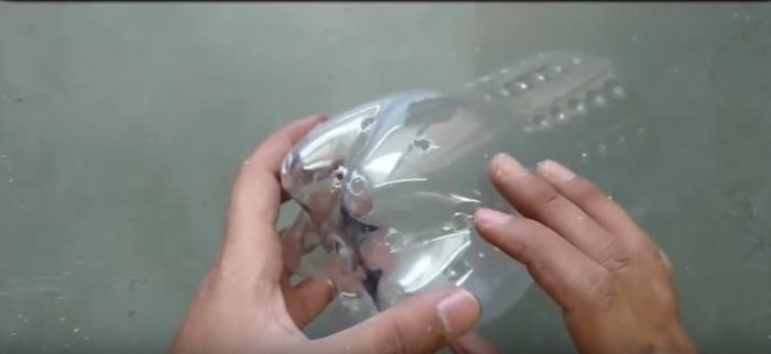 Pet şişeden yaptığı şeyle pes dedirtti!