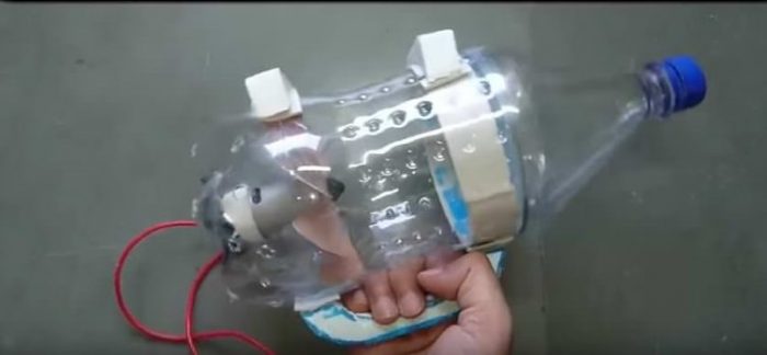 Pet şişeden yaptığı şeyle pes dedirtti!