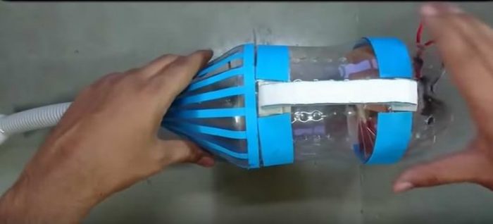 Pet şişeden yaptığı şeyle pes dedirtti!