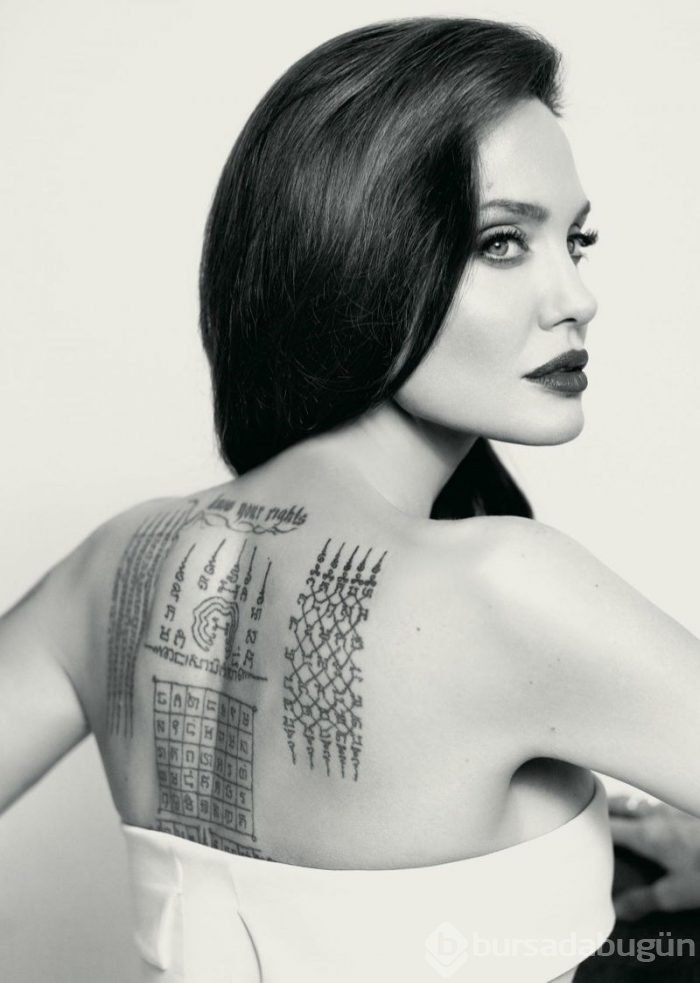 Angelina Jolie'nin dövmeleri tüm dikkatleri üzerine topladı! 