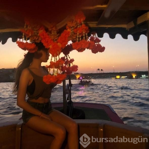 Buse Narcı tatil sezonunu açtı! 