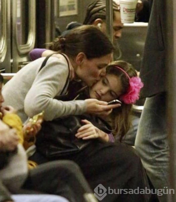 Ünlüler metroya bindi ve sonra...