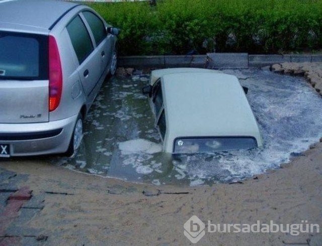 Milyon dolarlık arabalar paramparça! 