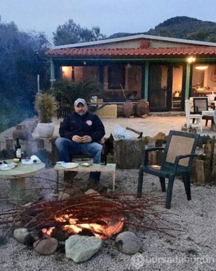 Eskiden villada yaşardı şimdi Ege'de bir köyde...