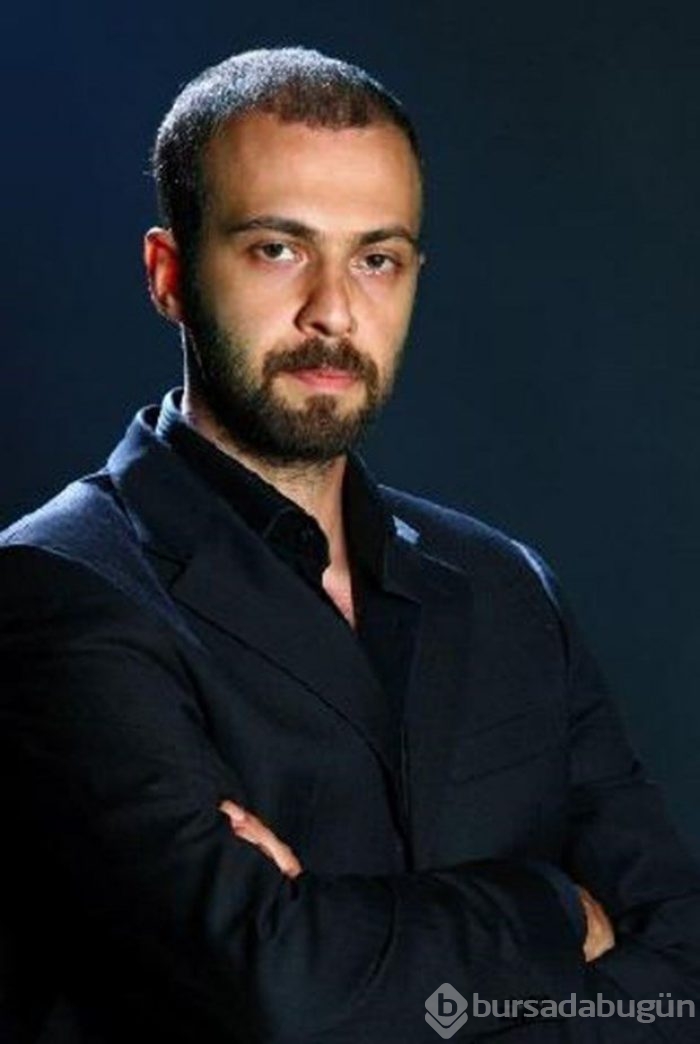 Trafik kazasında hayatını kaybeden ünlü isimler...